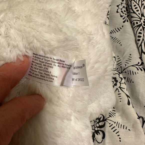 Collectible Target Holiday 2011 Bullseye Dog Plush 🎯 🐶 - Picture 5 of 6